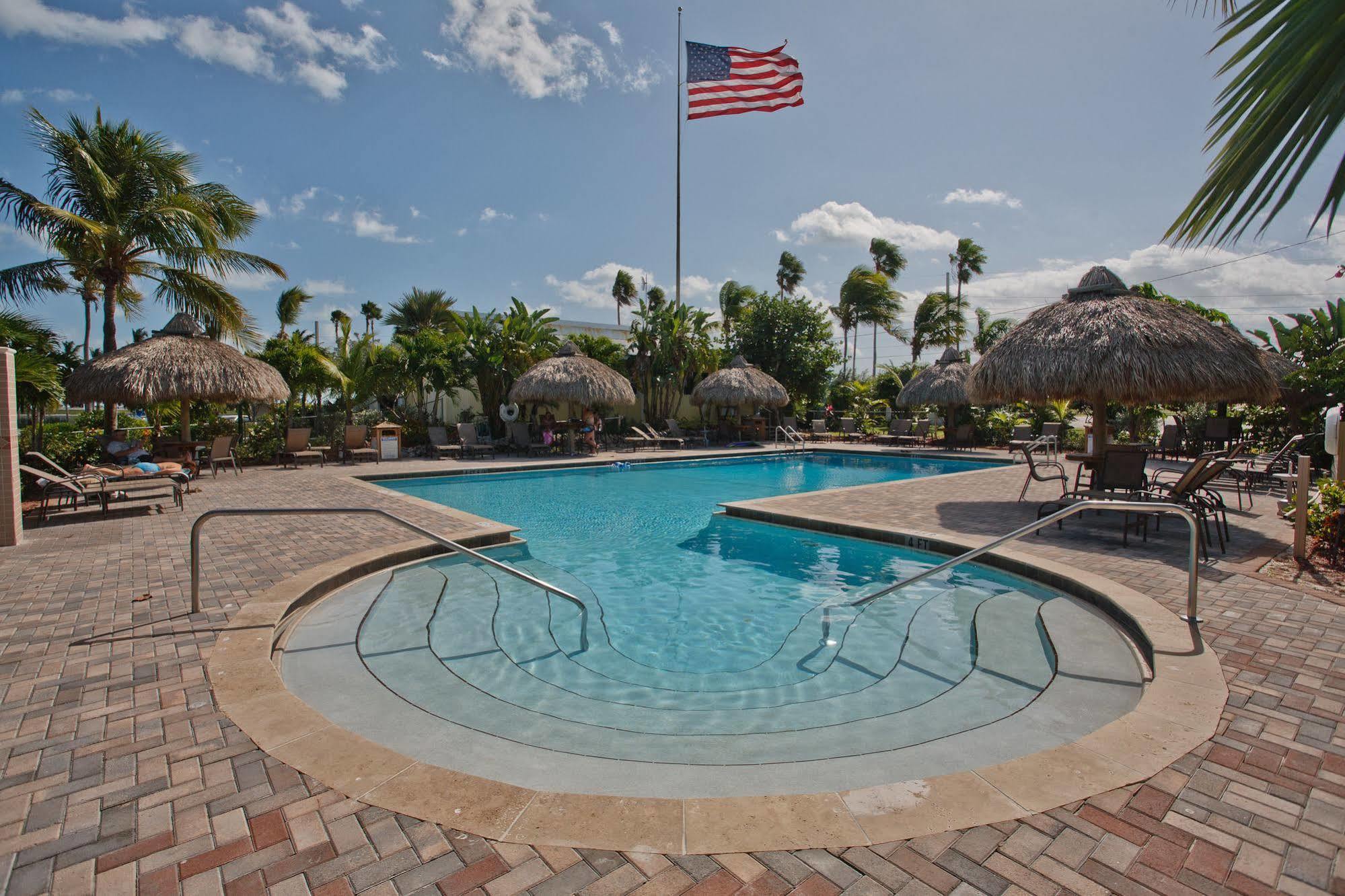 Sunshine Key Rv Resort & Marina بيغ باين كي المظهر الخارجي الصورة